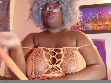Bongacams Live Sex Cam of ebony-NeighborMoans