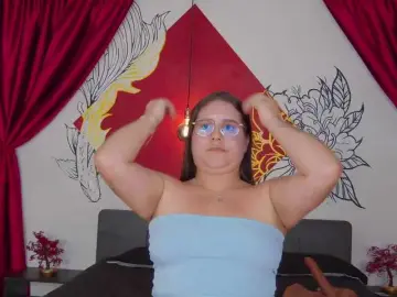 Bongacams Watch Live Sex Cams of Lia-Avalonn