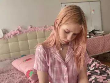 Bongacams Free Porn Cam of sexycute18