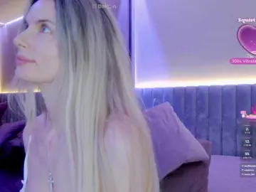 Bongacams Watch Live Sex Cams of Monika-22