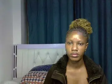 Bongacams Nude Webcam of Prettyluxe
