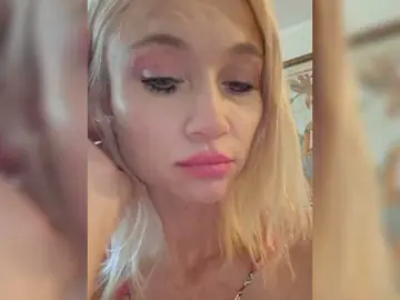 Bongacams Live Porn of AlinaLoves