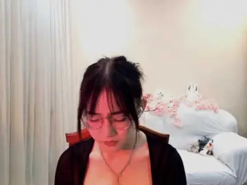 Bongacams Free Porn Cam of MyrleHenggeler