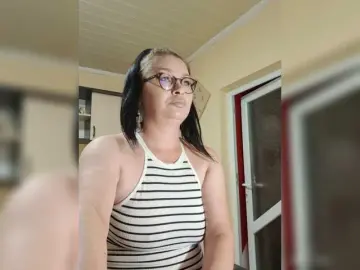 Bongacams Watch Live Sex Cams of Alliahhot