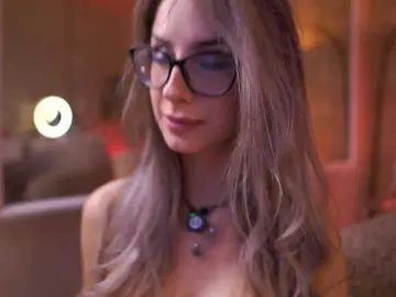 Bongacams Live Sex Cam of MaddieBryggs