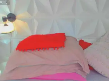 Bongacams Live Sex Cam of cutelatinaxxx