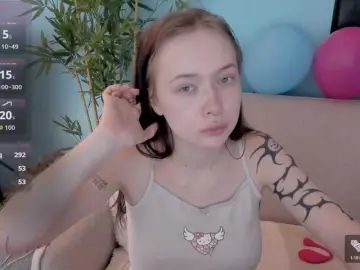 Bongacams Nude Webcam of DragonFlya
