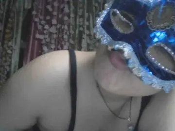 Bongacams Sex Chat of Naughtyladki