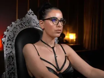 Bongacams Free Porn Cam of KellyKent
