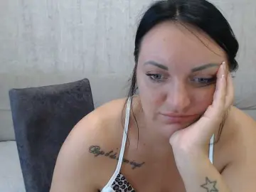 Bongacams Watch Live Sex Cams of AngelinaCute