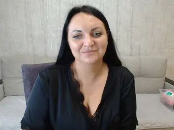 Bongacams Watch Live Sex Cams of AngelinaCute
