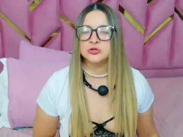 Bongacams Adult Webcam of collegepawglovedaddy