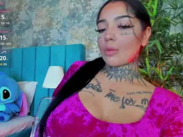 Bongacams Adult Video Chat of CreamyInk