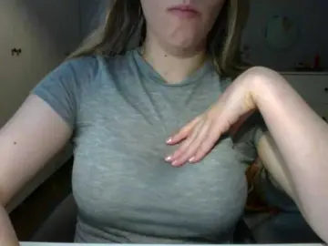 Bongacams Live Sex Cam of RosieJune