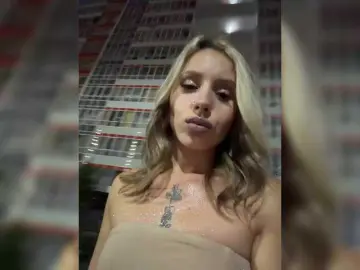 Bongacams Best live sex cam show of Crystal1-1