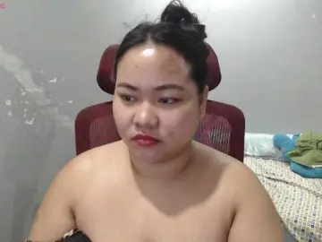 Bongacams Nude Webcam of BubbleButtPinay