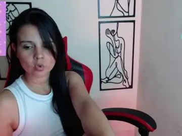 Bongacams Free Live Porn of MiaRobinn