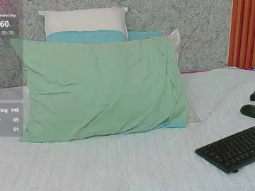 Bongacams Live Porn of NaughtyMommyy