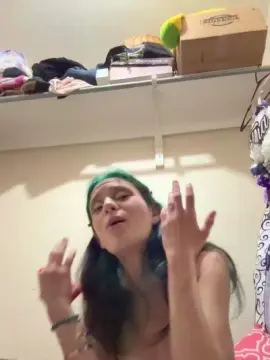 Cam4 Live Sex of chxrry_b0mbz