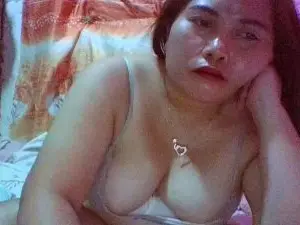 Cam4 Sex Chat of SlutMom_1991