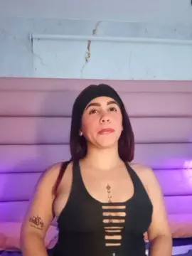 Cam4 Free Live Porn of shaidyscott