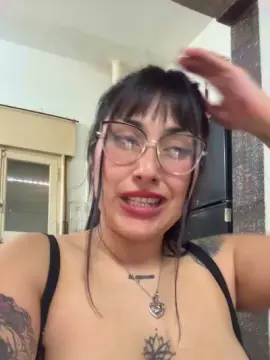 Cam4 Adult Video Chat of Lareyni26