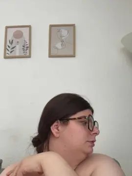 Cam4 Live Sex of beb2hot