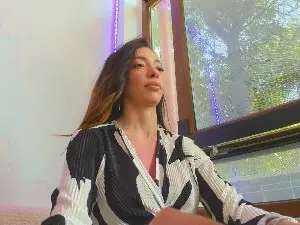 Cam4 Adult Video Chat of LaylaNoor_