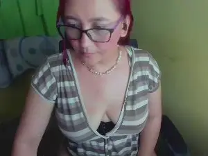 Cam4 Private Sex Chat of Lucia_Milf