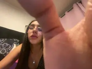 Cam4 Live Sex Cam of Carlitaa19