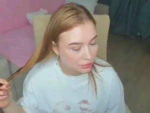 Cam4 Live Porn of AlyseHeykoop