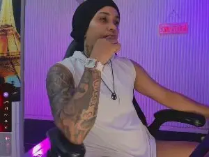 Cam4 Nude Webcam of zhoestrong