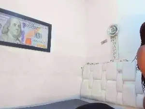 Cam4 Live Sex of adry_moon
