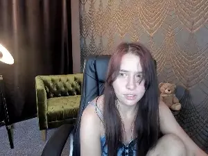 Cam4 Free Live Porn of Livia_Shy