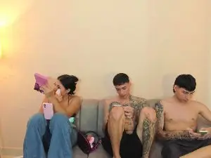 Cam4 Live Sex Cam of lindaandmarcela