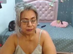 Cam4 Watch Live Sex Cams of lalisha_96