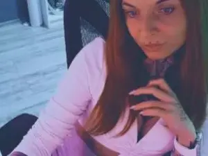 Cam4 Free Live Porn of InesDesire