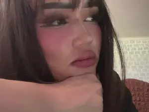 Cam4 Live Sex of LeannGuyott