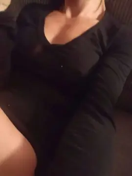 Cam4 Free Porn Cam of DeaLux25