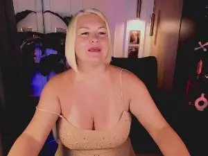 Cam4 Sex Cam of YolandaKiss