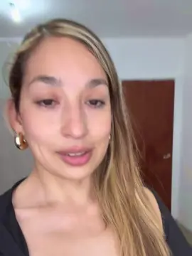 Cam4 Free Live Porn of tamara225