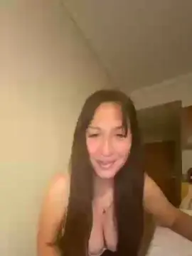 Cam4 Free Porn Cam of Queenyes