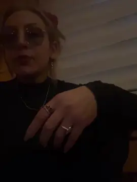 Cam4 Watch Live Sex Cams of charlotte_milf3