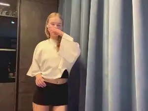 Cam4 Nude Webcam of LilliamToo