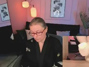 Cam4 Live Sex of AlexandraKind
