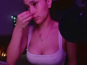 Cam4 Sex Cam of Porkigiirl
