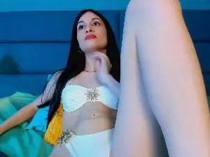Cam4 Free Porn Cam of DevineSimone