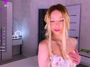 Cam4 Live Porn of IngridKoehn