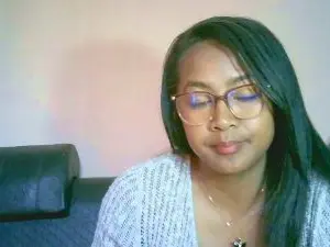 Cam4 Adult Webcam of Yummy_sitraka