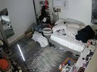 Camsoda Free Porn Cam of voyeurcam-hornyhostel-02